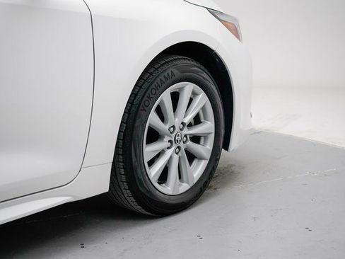 Certified 2024 Toyota Corolla SE image 11