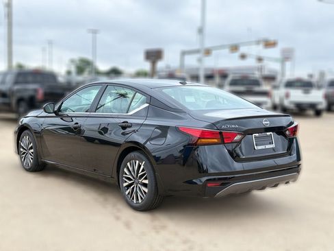 New 2026 Nissan Altima 2.5 SV FWD image 5
