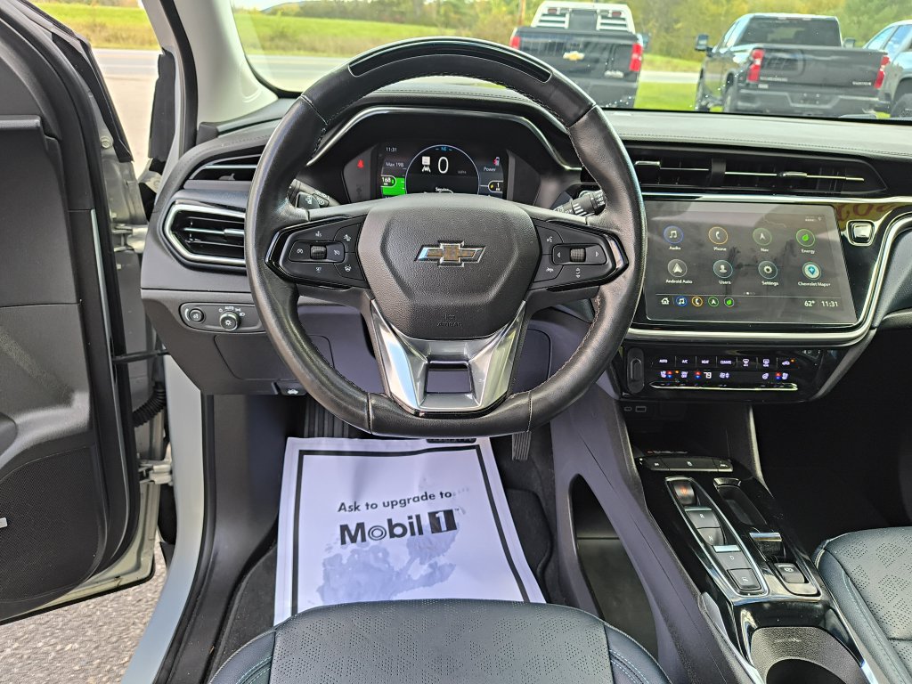 Used 2023 Chevrolet Bolt EUV Premier w/ Sun & Sound Package FWD image 13