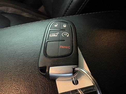 Used 2021 Jeep Cherokee Limited AWD/4WD image 17