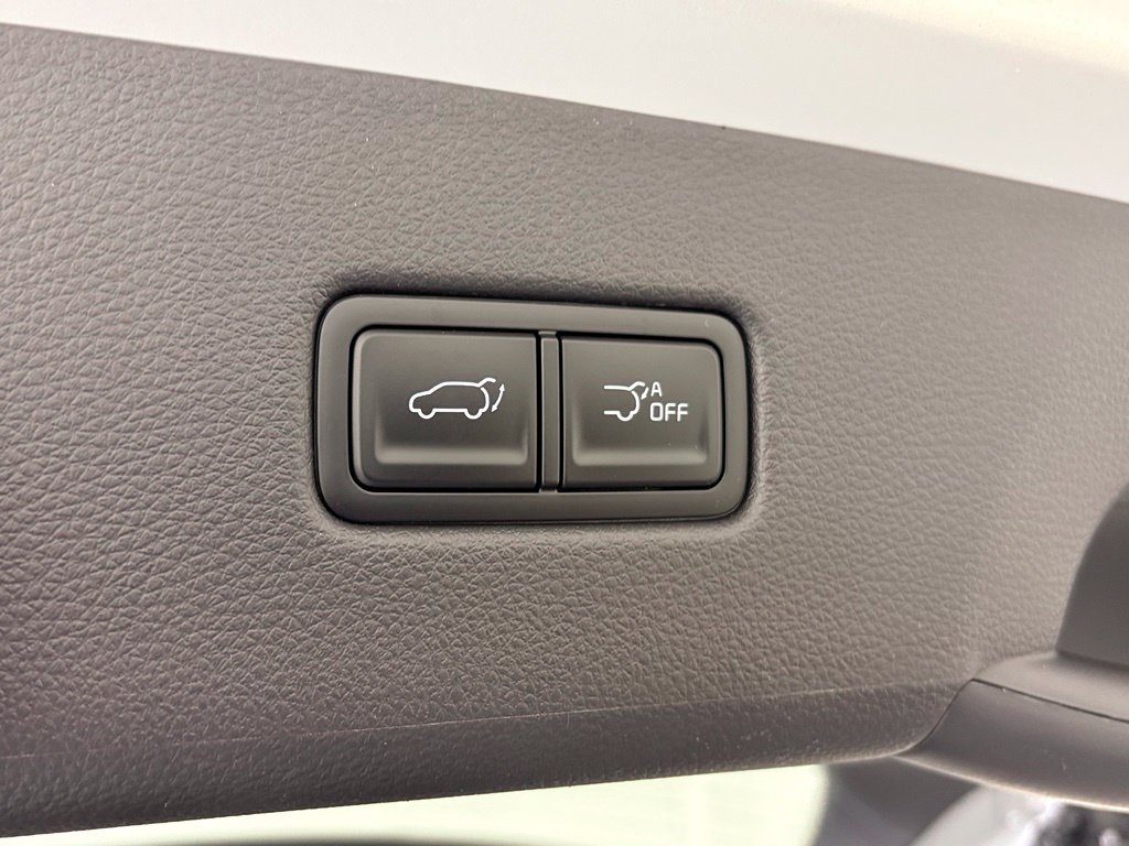 New 2026 Kia Carnival EX FWD image 42