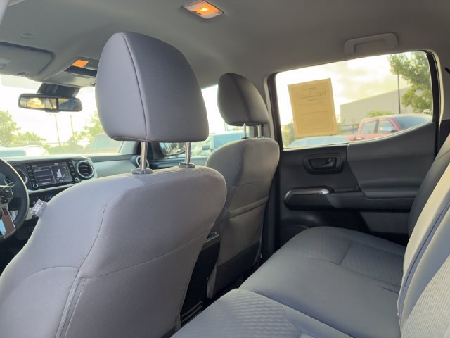 Used 2022 Toyota Tacoma SR5 RWD image 26