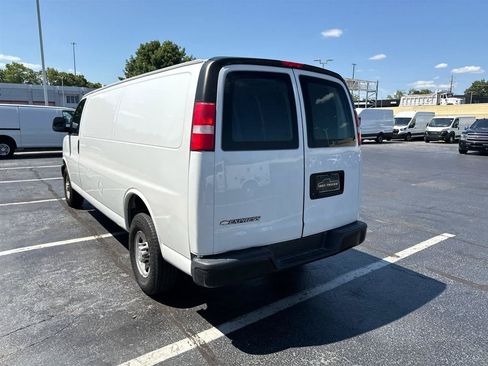 Used 2021 Chevrolet Express 2500 Extended RWD image 6