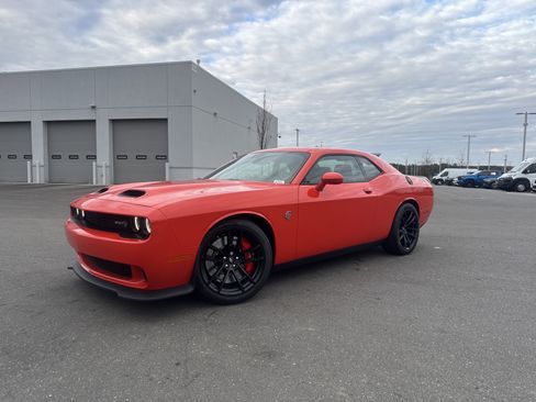 Used 2023 Dodge Challenger SRT Hellcat image 5