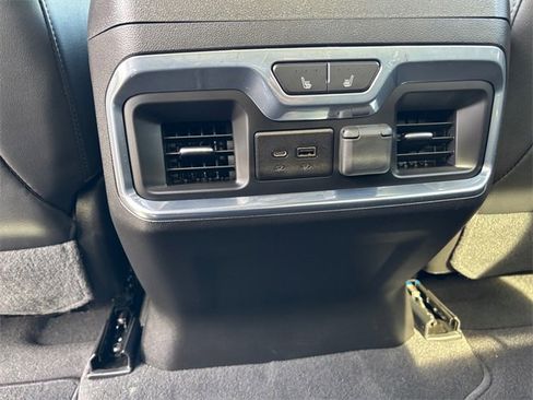 Used 2022 Chevrolet Silverado 3500 High Country image 32