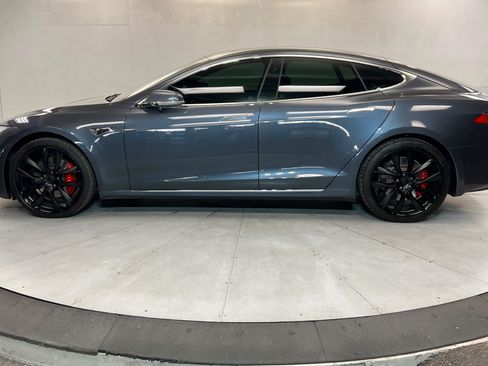 Used 2019 Tesla Model S Performance AWD/4WD image 2