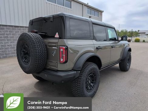 New 2026 Ford Bronco Badlands w/ Sasquatch Package AWD/4WD image 3