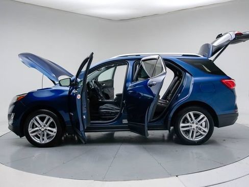 Used 2019 Chevrolet Equinox Premier FWD image 18