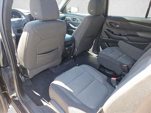 Used 2023 Chevrolet Traverse LT image 11