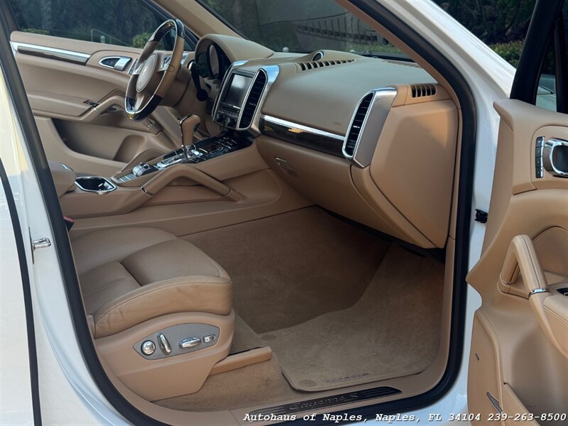 Used 2013 Porsche Cayenne S AWD/4WD image 22