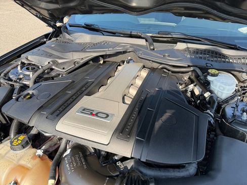 Used 2019 Ford Mustang GT RWD image 30