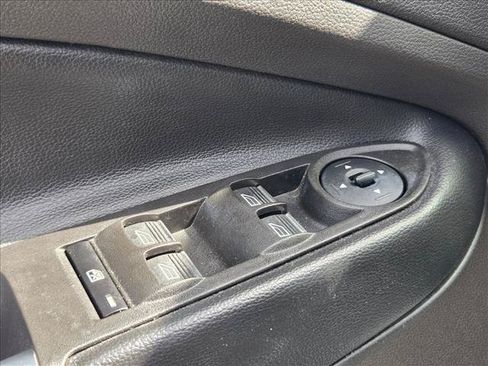 Used 2019 Ford Escape SE FWD image 10