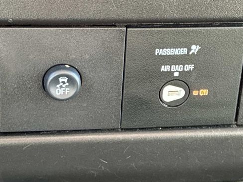 Used 2023 Chevrolet Express 3500 LS image 31