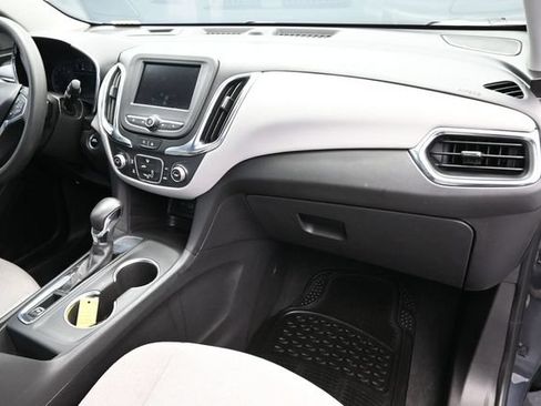 Used 2022 Chevrolet Equinox LS w/ Driver Confidence II Package FWD image 32