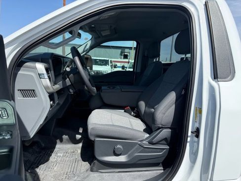 New 2025 Ford F250 XL w/ XL Chrome Package RWD image 11
