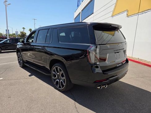 Certified 2026 Chevrolet Suburban RST w/ Advanced Technology Package AWD/4WD image 4