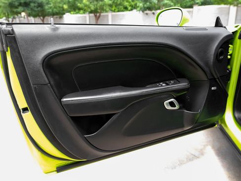 Used 2015 Dodge Challenger R/T Plus RWD image 36