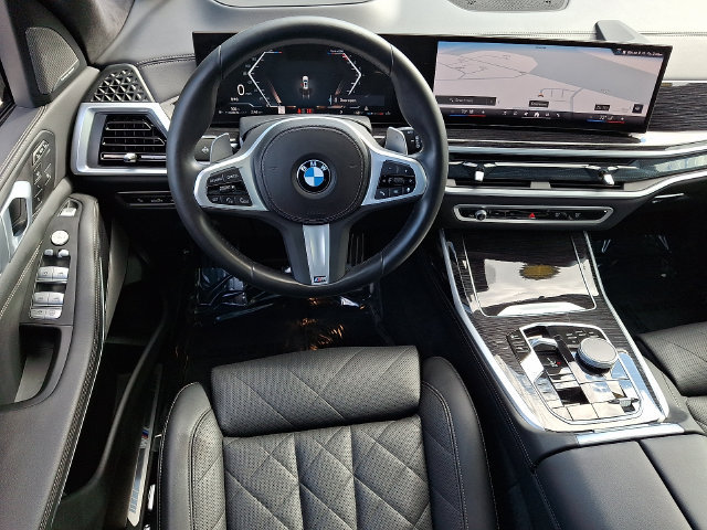 Used 2025 BMW X7 xDrive40i w/ M Sport Package AWD/4WD image 11