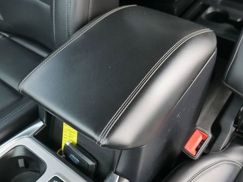 Used 2021 Ford Explorer XLT w/ Equipment Group 202A image 28