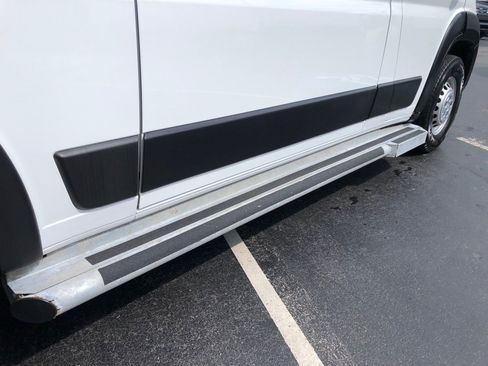 Used 2025 RAM ProMaster 2500 w/ U-Haul Equipment Group FWD image 15