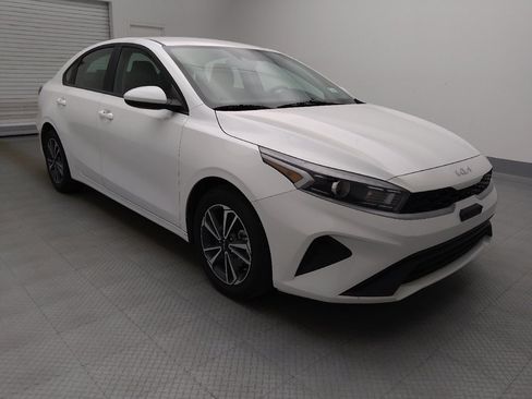 Used 2024 Kia Forte LXS image 13