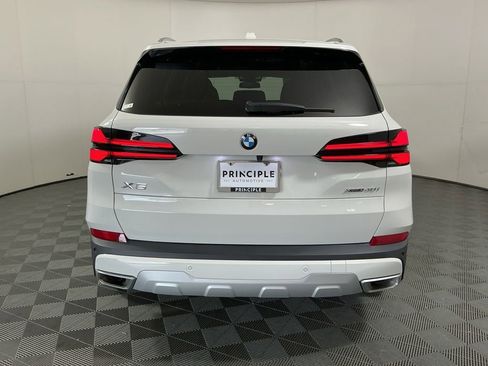 Certified 2024 BMW X5 xDrive40i w/ Premium Package AWD/4WD image 6