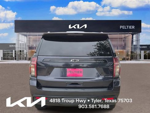 Used 2023 Chevrolet Tahoe Z71 w/ Luxury Package AWD/4WD image 5