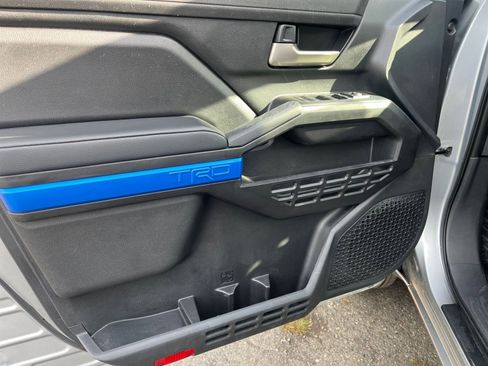 Used 2024 Toyota Tacoma TRD Sport image 18