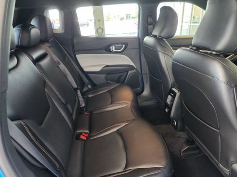 Used 2023 Jeep Compass Limited AWD/4WD image 16