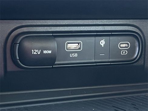 Used 2023 Kia Sportage SX image 19