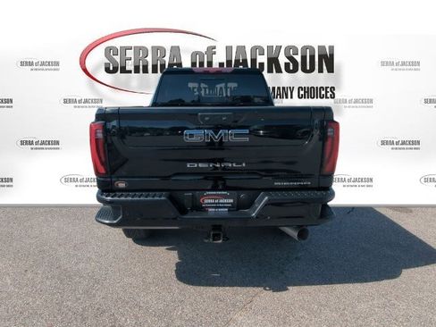 Used 2025 GMC Sierra 2500 Denali Ultimate w/ Max Trailering Package image 8