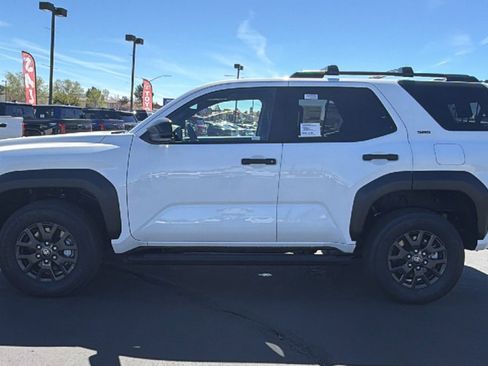 New 2026 Toyota 4Runner SR5 AWD/4WD image 6
