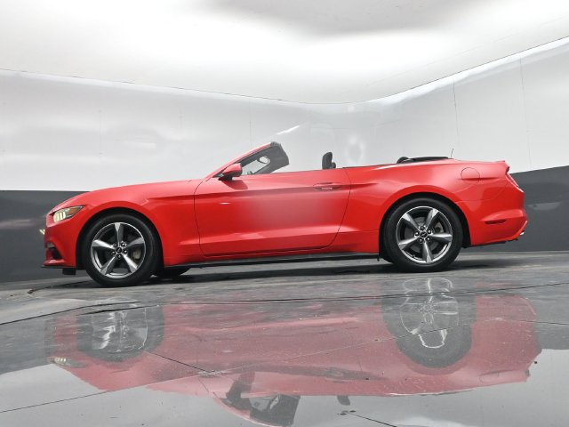Used 2017 Ford Mustang Convertible w/ Equipment Group 051A RWD image 43