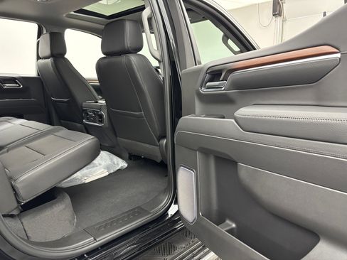 New 2026 GMC Sierra 1500 Denali w/ Denali Reserve Package AWD/4WD image 39