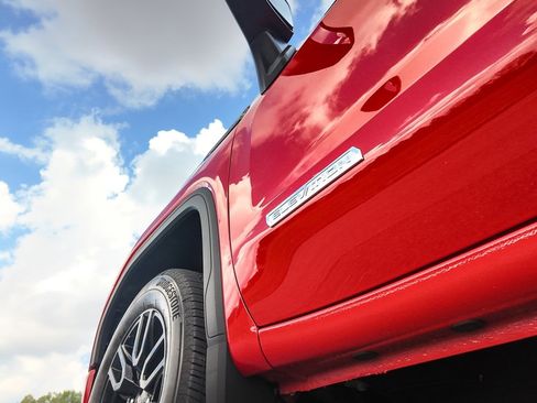 Used 2024 GMC Sierra 1500 Elevation image 51