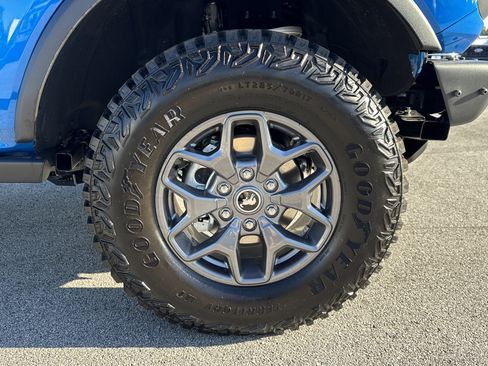 New 2025 Ford Bronco Badlands image 13