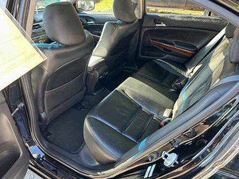Used 2011 Honda Accord EX-L image 10