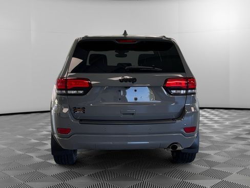 Used 2022 Jeep Grand Cherokee Laredo X AWD/4WD image 7