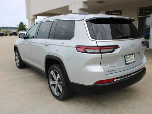 Certified 2023 Jeep Grand Cherokee L Limited image 9