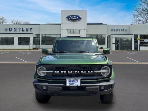 Used 2022 Ford Bronco Outer Banks AWD/4WD image 2