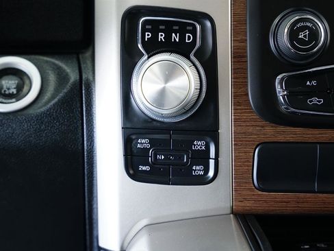 Used 2014 RAM 1500 Laramie w/ Convenience Group image 26