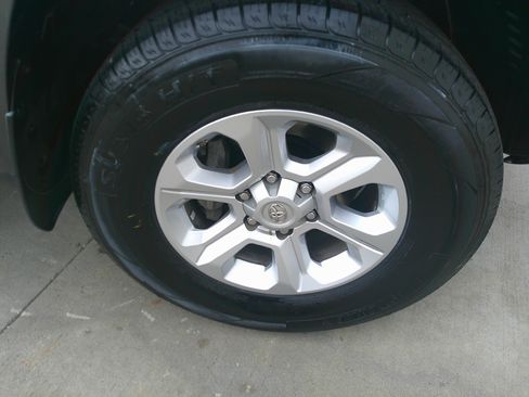 Used 2021 Toyota 4Runner SR5 image 14