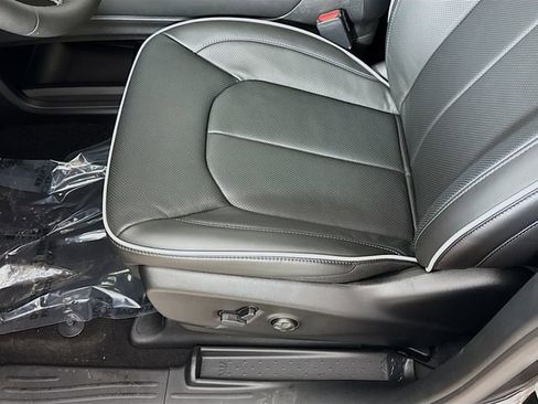 New 2026 Chrysler Pacifica Limited w/ S Appearance Package image 18