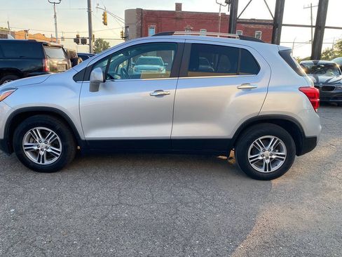 Used 2019 Chevrolet Trax LT w/ LT Convenience Package FWD image 15