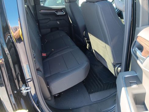 New 2026 GMC Sierra 1500 Elevation image 16