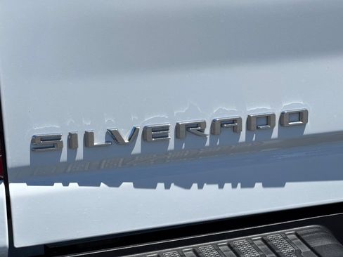 Used 2024 Chevrolet Silverado 2500 LTZ AWD/4WD image 31