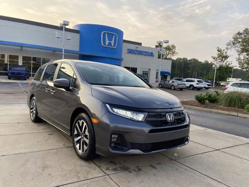 New 2026 Honda Odyssey EX-L image 2