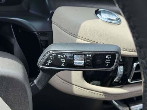 Used 2023 Lincoln Aviator Reserve w/ Elements Package Plus AWD/4WD image 23