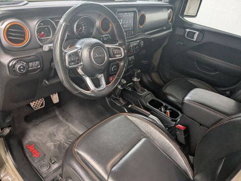 Used 2020 Jeep Gladiator Mojave AWD/4WD image 12