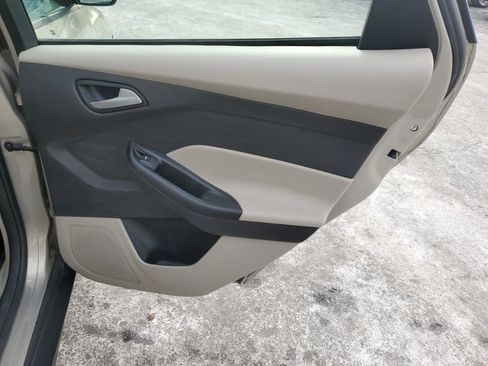 Used 2016 Ford Focus SE image 29